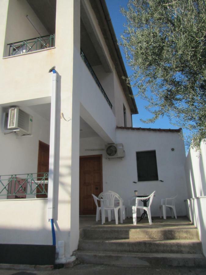 "Action" House In Leonidio 4-Beds公寓 外观 照片